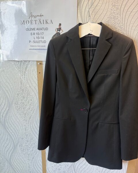 Monton must pintsak XS