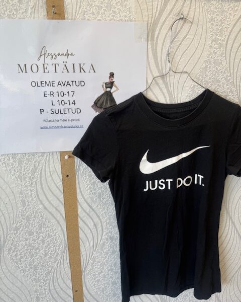 Nike pluuse XS