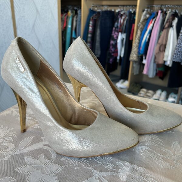 Vices kuldsed kingad 39